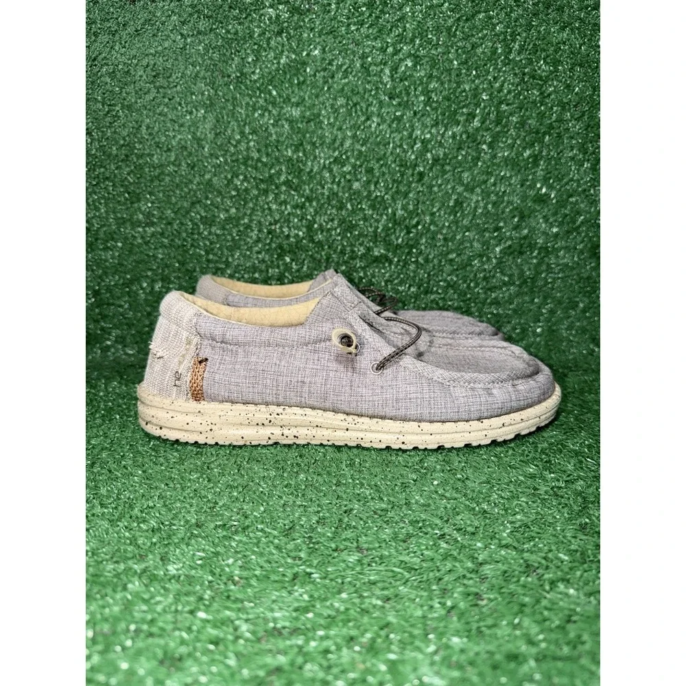 Hey Dude Wally Men Size 8 Grey Slip On Lightweight Shoe Comfort Sneaker
